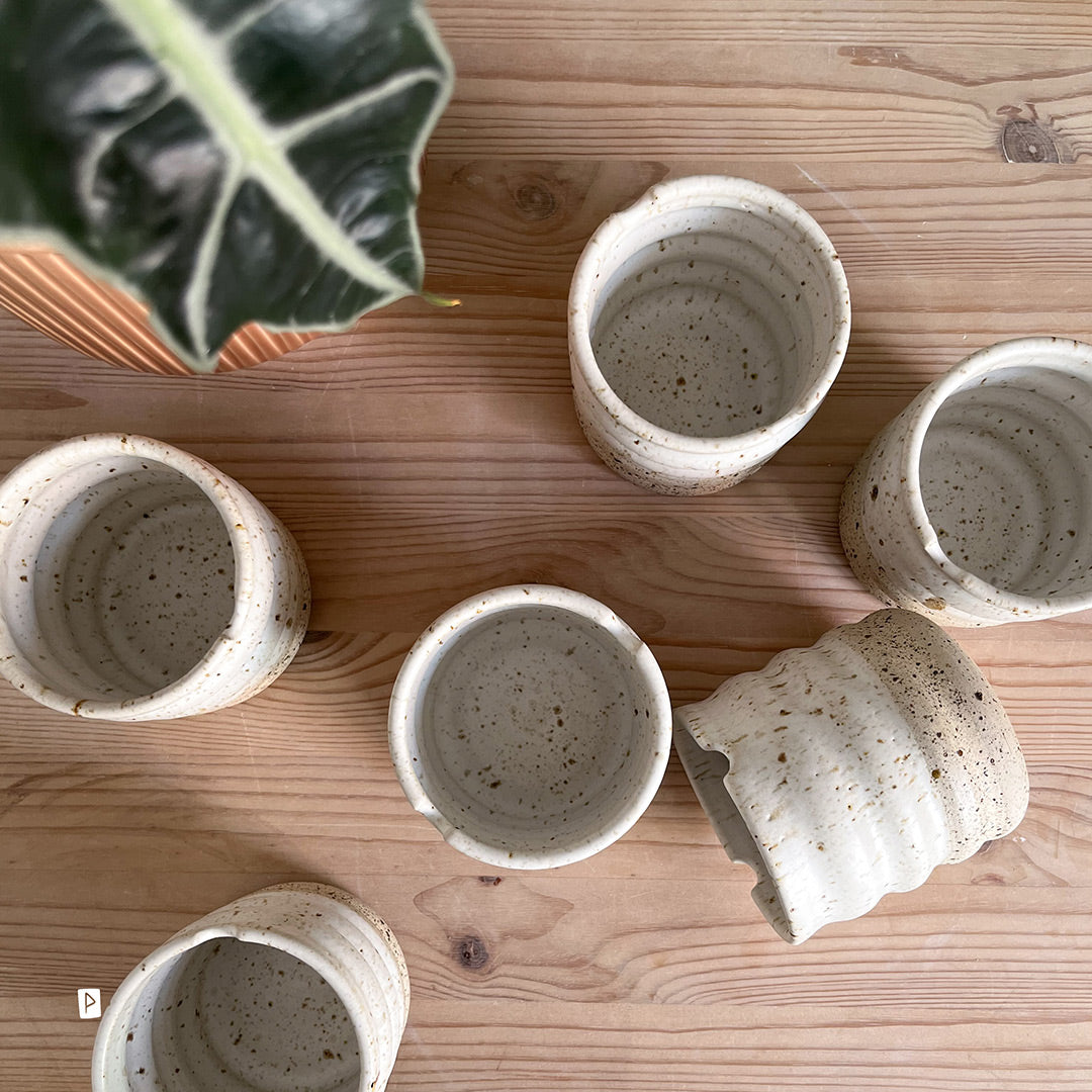 VASO PARA PINCELES DE CERÁMICA MOTEADO