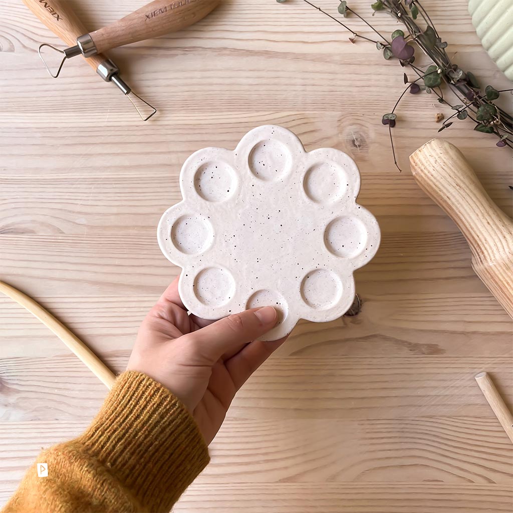 Paleta de cerámica para acuarela flor oreo cream