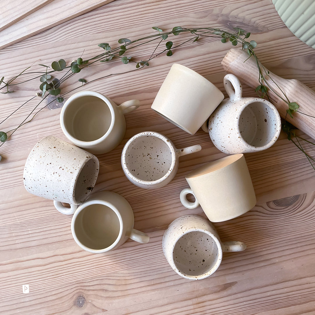 Taza de café espresso de cerámica artesanal