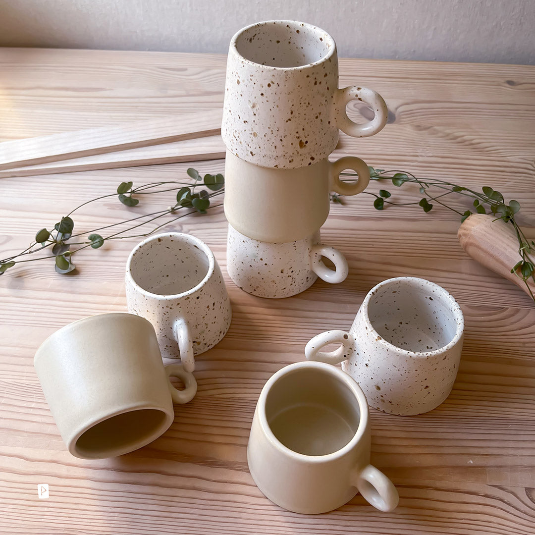 Taza de café espresso de cerámica artesanal